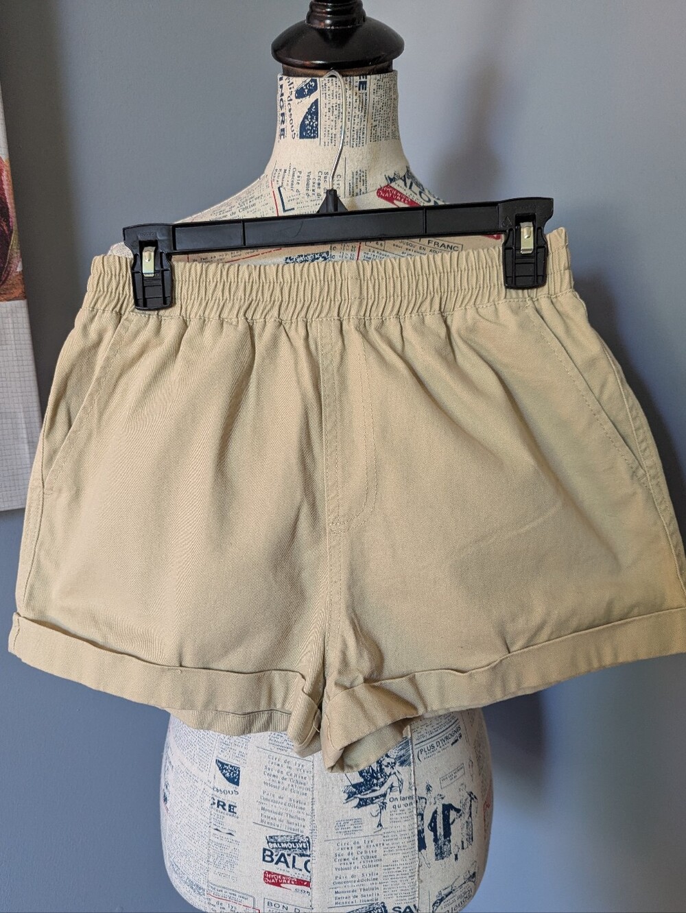 Forever 21 Khaki Elastic-Waist Rolled-Hem Shorts